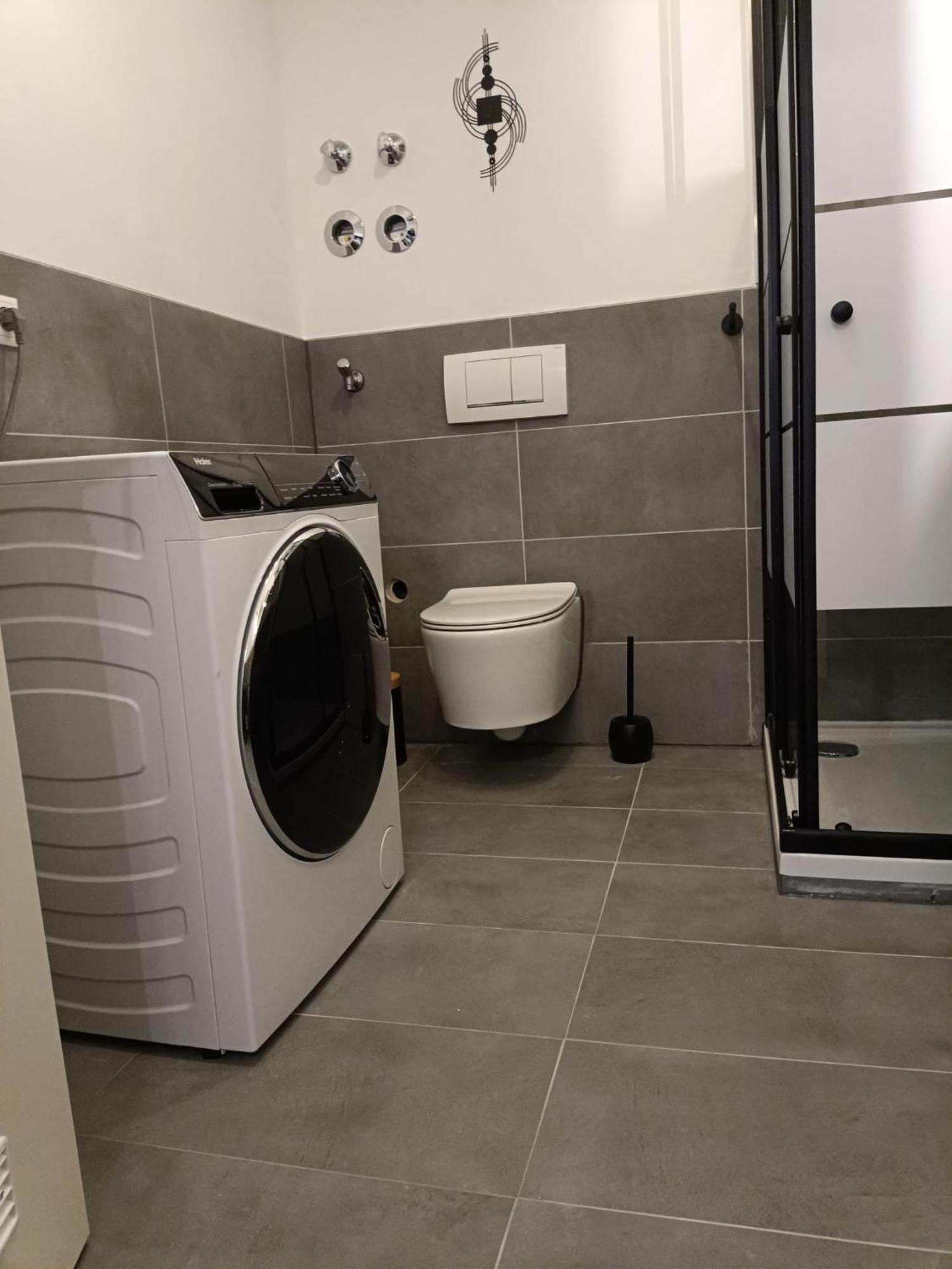 Ferienwohnung Enzian - Naehe Kapellplatz - Oeffentlicher Parkplatz - Aufzug อัลเทิตทิง ภายนอก รูปภาพ